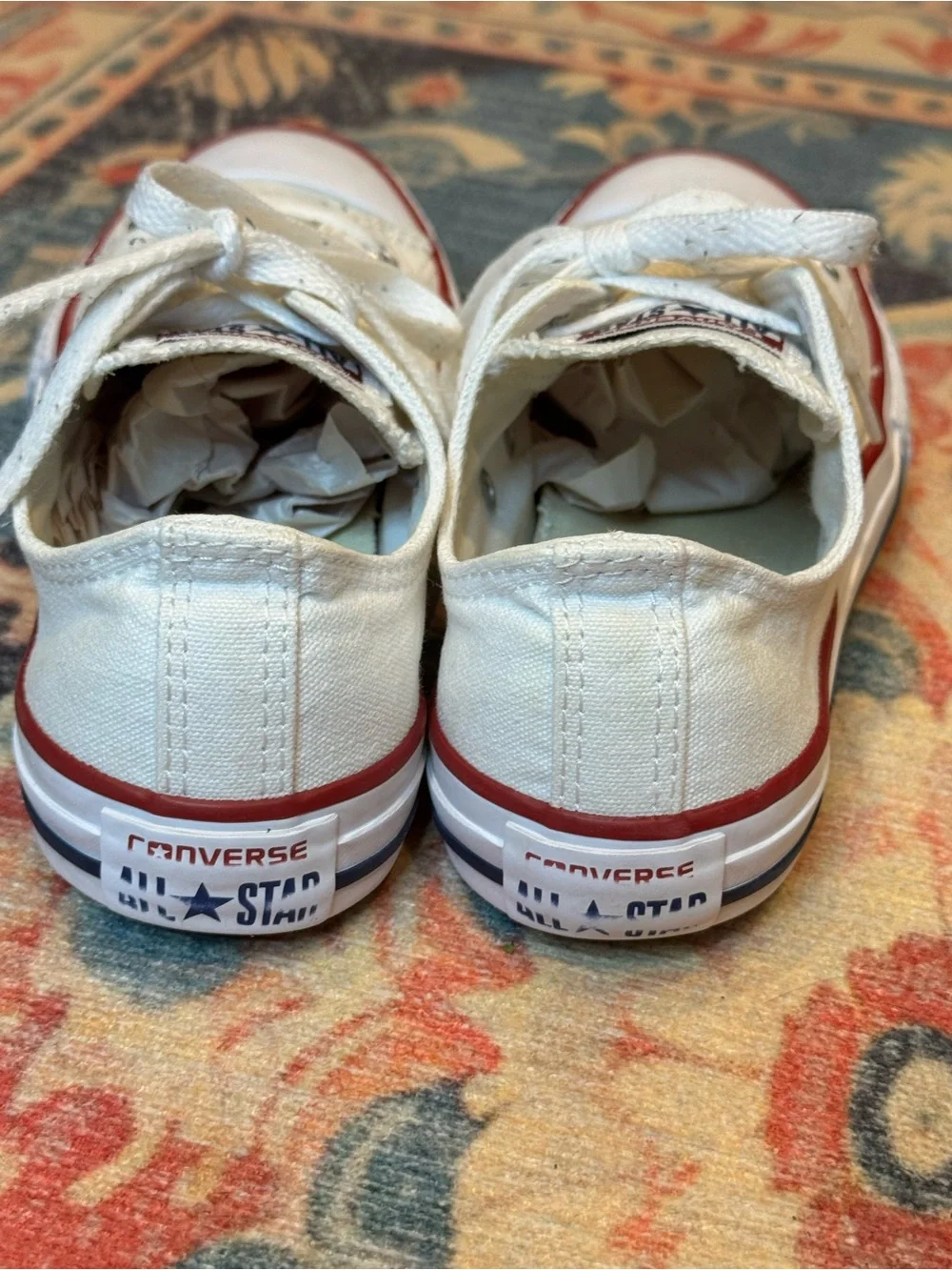 Converse low cut